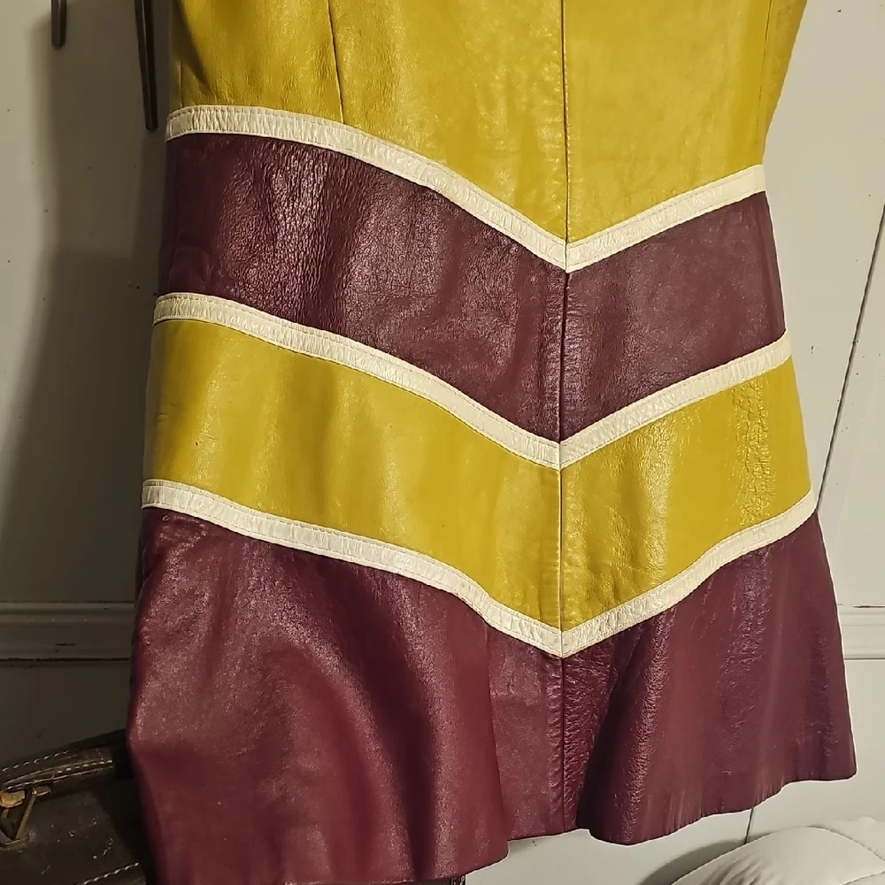 Your opportunity to own Something truely Vintage, 70's  Leather Shift Dress Vest - Picture 11 of 16